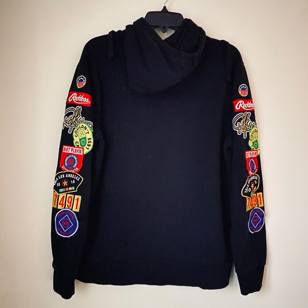 YOUNG AND RESTLESS BLACK HOODIE - Picture 7 of 7